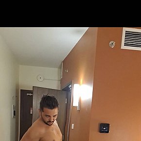 Istanbul-male-escort Student(in) escort in Dubai offers Intimmassage services