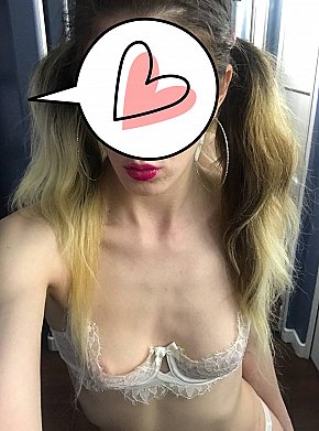Victoria escort in Vancouver offers Cum in Mouth services