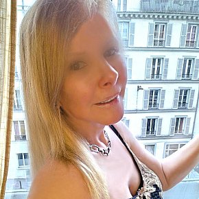Lena Vip Escort escort in Paris offers Eier lecken services