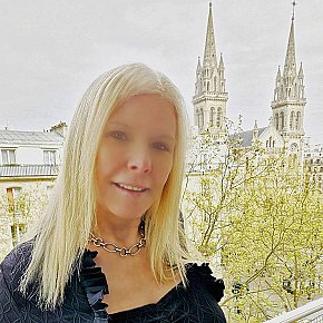Lena Vip Escort escort in Paris offers Masturbazione services