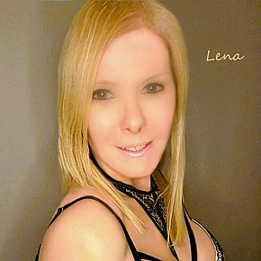 Lena Completamente Natural escort in Paris offers Oral (receber) services