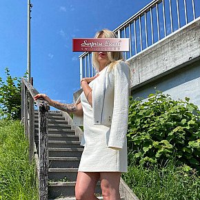 Natalie escort in Zurich offers Strap on services