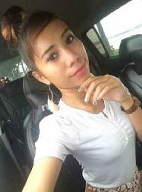 Mira Vip Escort escort in Kuala Lumpur offers Ins Gesicht spritzen services