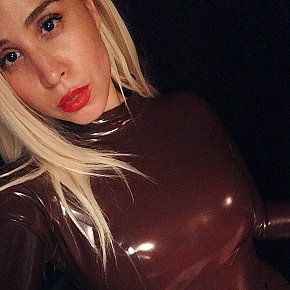 Hot girl in London offers Strap on