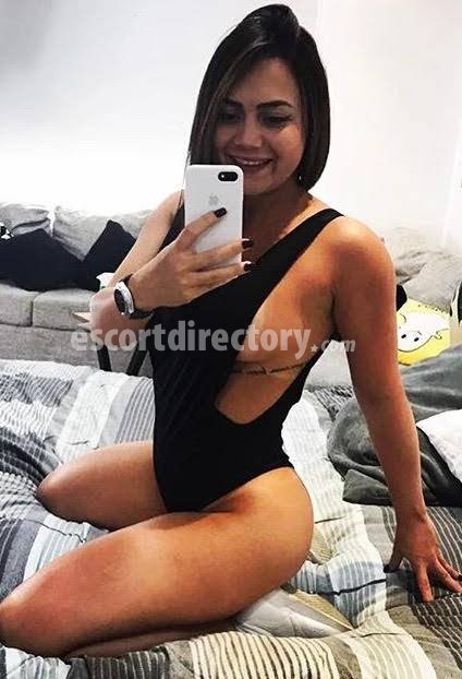 Claudia Escort