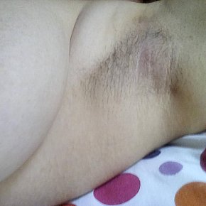 Hot girl in Antwerpen offers blowjob with condom