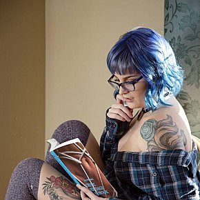 Lula-Blue escort in Calgary offers Domina (soft) services