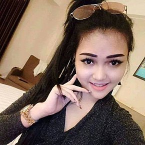Amelia-Slim-girl escort in Jakarta offers Zungenküsse services