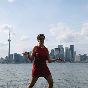 Holistic-companion-4-men escort in Toronto offers Massaggio sensuale su tutto il corpo services