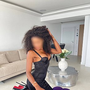 Louise Vip Escort escort in Paris offers Embrasser services