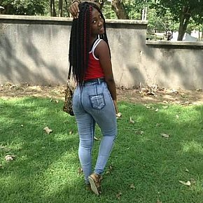 African-girl Mûre escort in Ulaanbaatar offers Pipe avec capote services