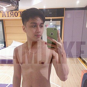 IamJake escort in Makati offers French Kissing services