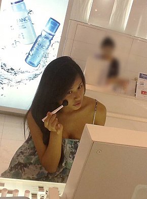 Weena escort in Bangkok offers Girlfriend Experience (GFE) services