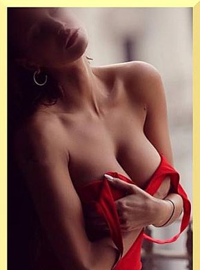 Chardonnay-Vincent escort in Johannesburg offers Kissing services
