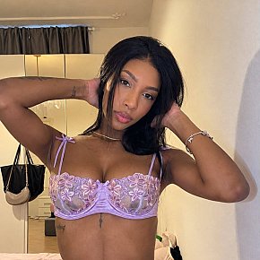 Luna escort in  offers Mamada sin condón
 services