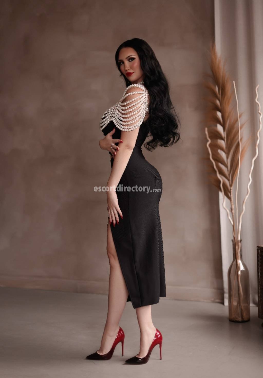 Anna-Belle escort in Montreal offers Handjob services
