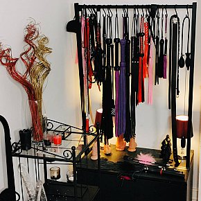 Mistress-Jasmin_USA escort in Lisbon offers Massagem próstatica services