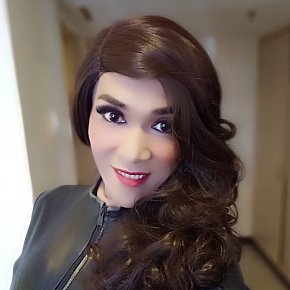 QueenKatty escort in Kuala Lumpur offers Massage anal (actif) services