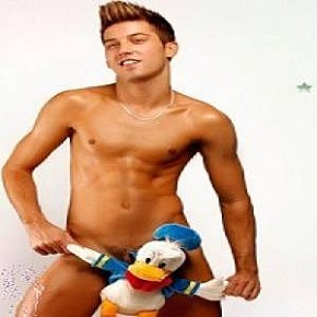 Matheo escort in London offers Sexe dans différentes positions services