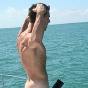 Adonis Completamente Natural escort in London offers Beijo francês services