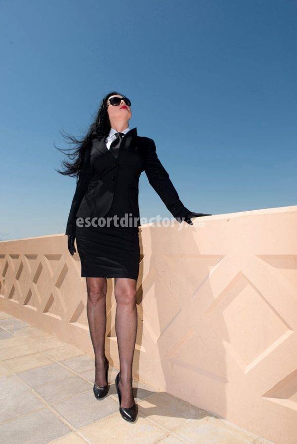 Dominatrix Dinah performs Strap on, escort in Warsaw