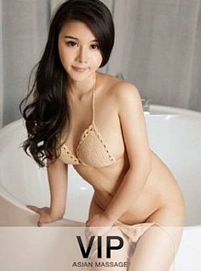 Linda Fitness Girl
 escort in London offers Intimate massage services