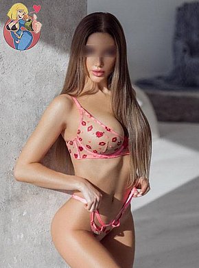 Bella Muscular escort in Hamburg offers Sexo anal services
