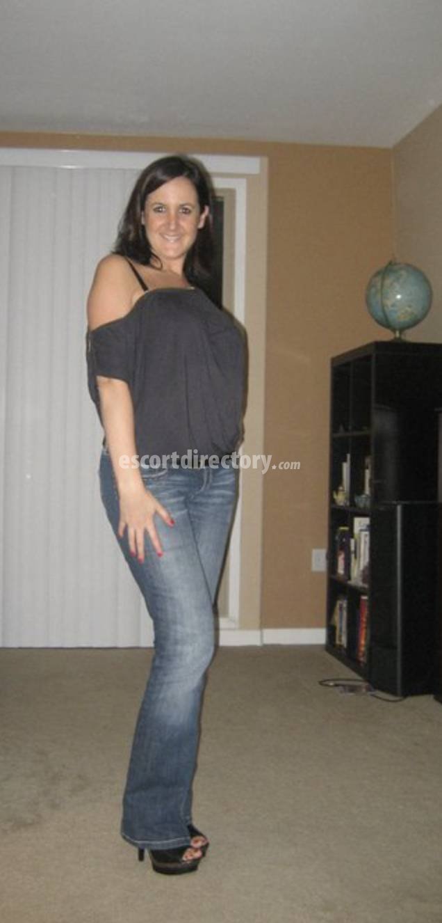 Dr Resa performs Branlette, escort in London