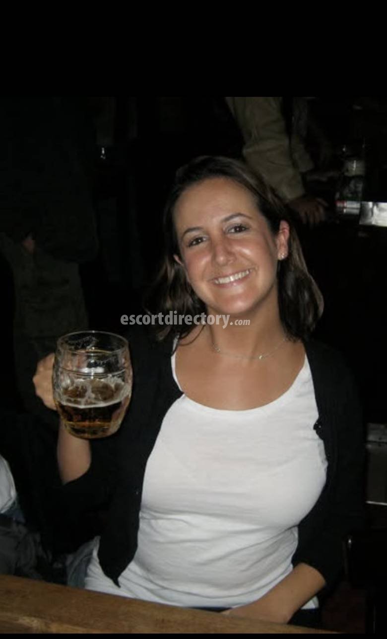 Dr Resa performs Gode-ceinture, escort in London