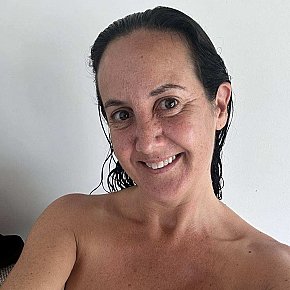 Dr-Resa escort in London offers Quickie services