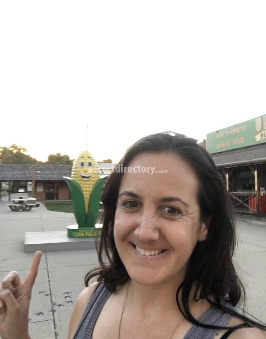 Dr Resa performs Finalizare pe Corp(COB), escort in London