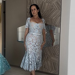 Dr-Resa escort in London offers Quickie services