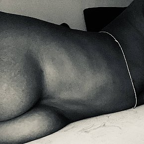 Blackbarbie escort in Accra offers Deep Throat (Gola profonda) services