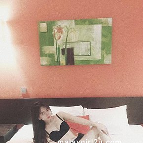 Josephine-Malay-Girl-2U Muscular escort in Kuala Lumpur offers Massagem erótica services