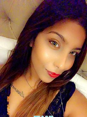 LAYBA BBW escort in Colombo offers Kissing services