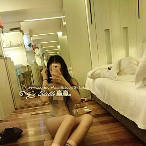 Stella escort in London offers Embrasse selon affinités services