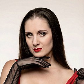 Mistress-Anna Gelegentlich escort in Paris offers NS passiv services