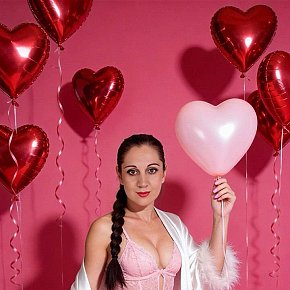 Mistress-Anna Gelegentlich escort in Paris offers NS passiv services