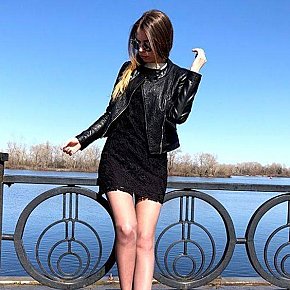 Iren Studentessa Al College escort in Saint Petersbourg offers Sborrata sull corpo services