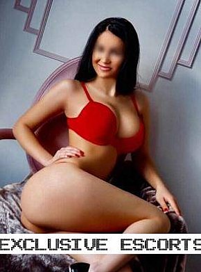 Dior Mignonă escort in 