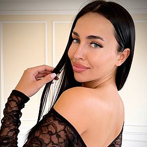 Hot girl in Knokke offers Girlfriend Experience (GFE)
