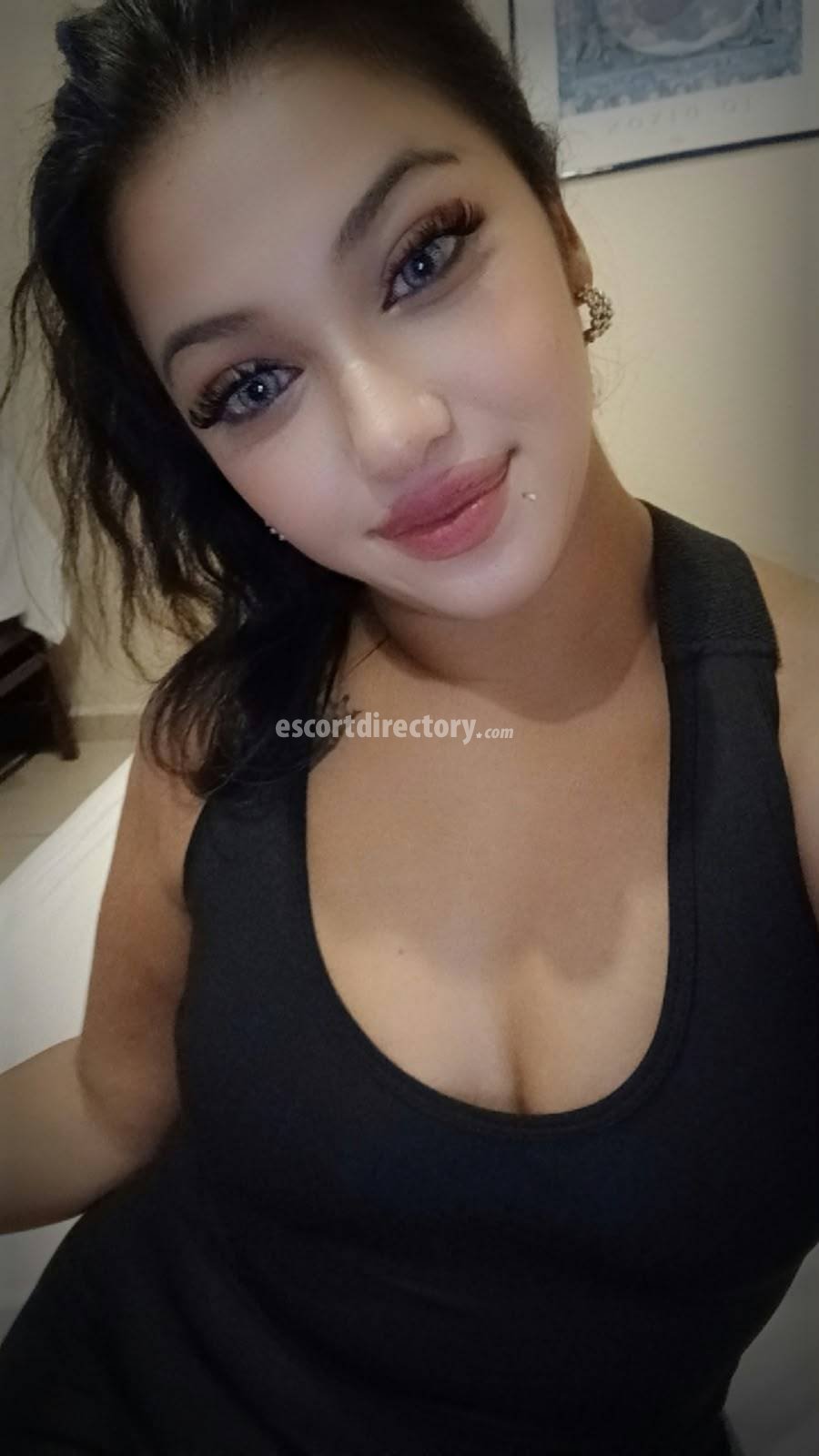 Escort in Istanbul, Dimaeb all natural provides handjob