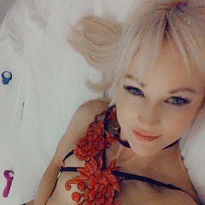 Carmela Coultier, escort in Sydney