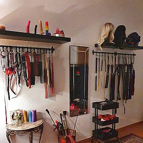 Mistress Elena performs BDSM, escort in Lisbon