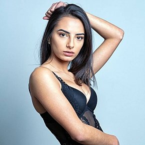VILMA Garota De Colegial escort in Paris offers Beijar services