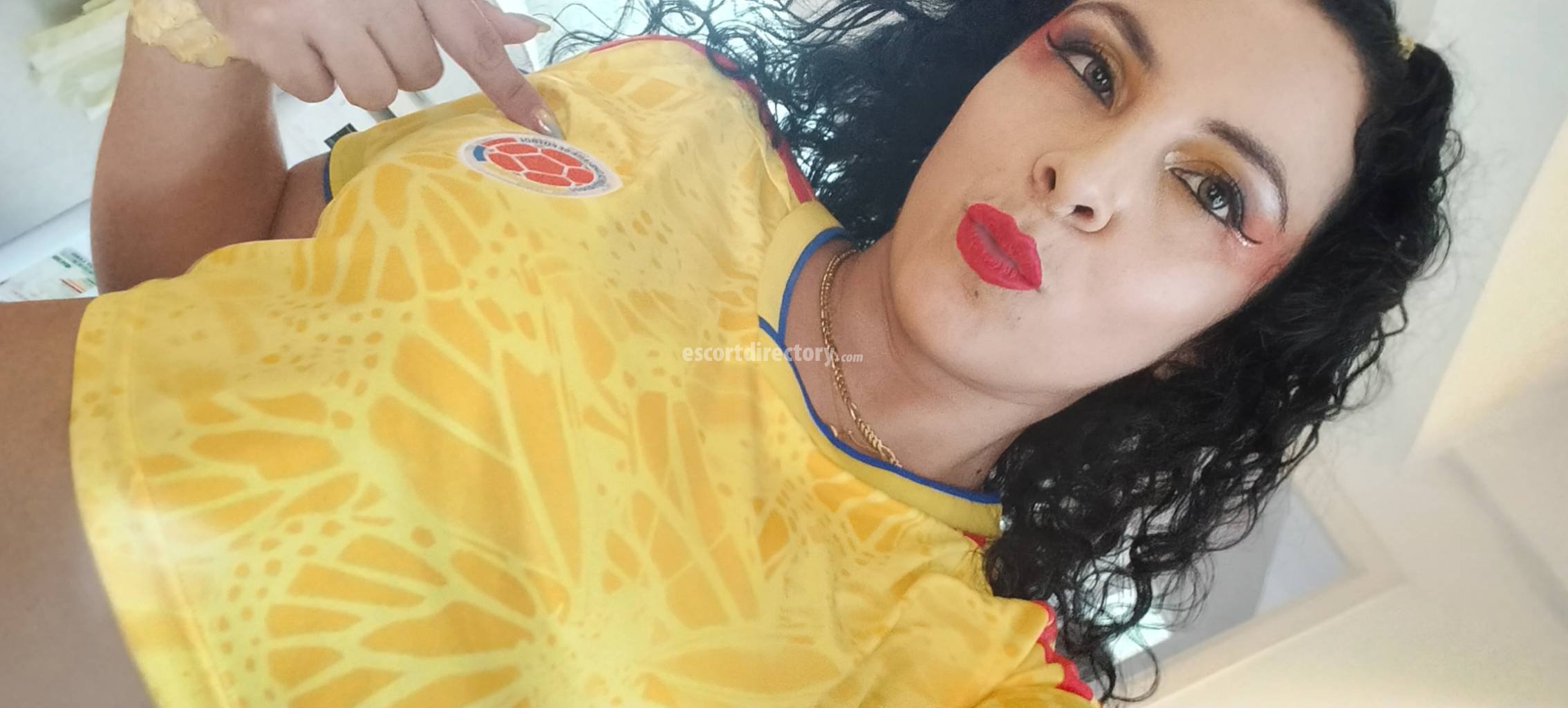 Pornstar Luxury Escort performs blowjob with condom, escort in Hong Kong