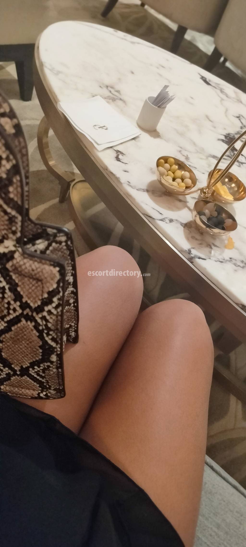 Hot girl in Hong Kong offers sex in different positions