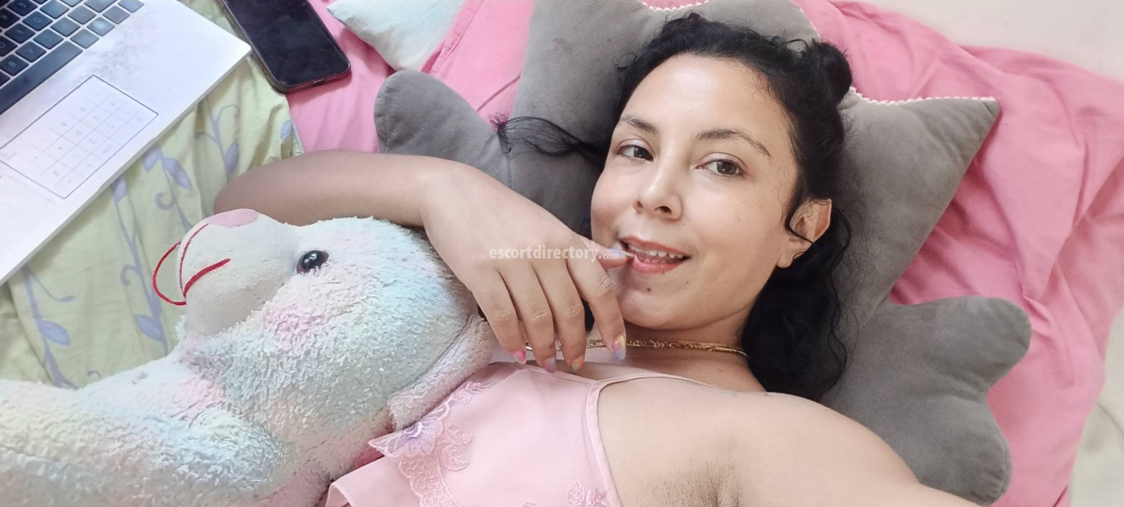 Pornstar Luxury Escort performs blowjob with condom, escort in Hong Kong