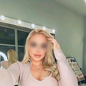 Adelinka escort in Prague offers Sborrata sull corpo services
