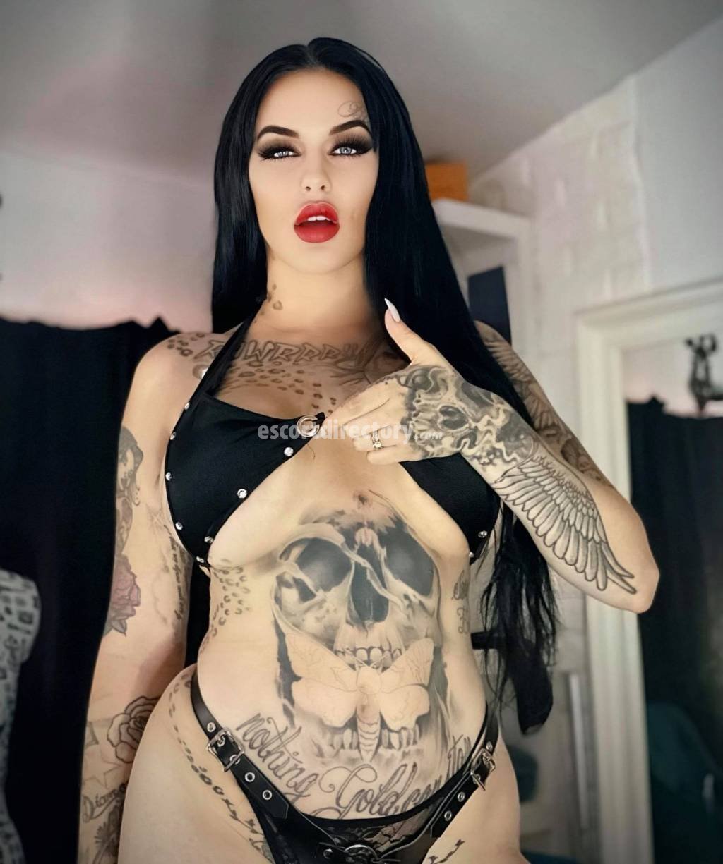 Bianka Swool performs 69, escort in Montreal